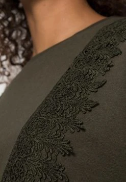 JDYTIKKA LIFE LACE - Sweatshirt - Forest Night 9 JDYTIKKA LIFE LACE - Sweatshirt - Forest Night -JDY Soldes Magasin e224768643bb4004a7a50b4a572856bb