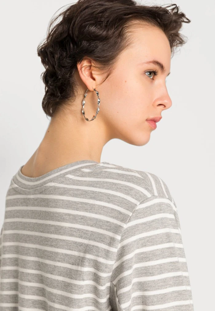 JDY Robe En Jersey - Light Grey Melange 5 JDY Robe En Jersey - Light Grey Melange – Image 5