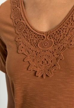 JDYDODO LACE - T-shirt Basique - Argan Oil 9 JDYDODO LACE - T-shirt Basique - Argan Oil -JDY Soldes Magasin e74a494269e84b0eb700aa5085552dbd