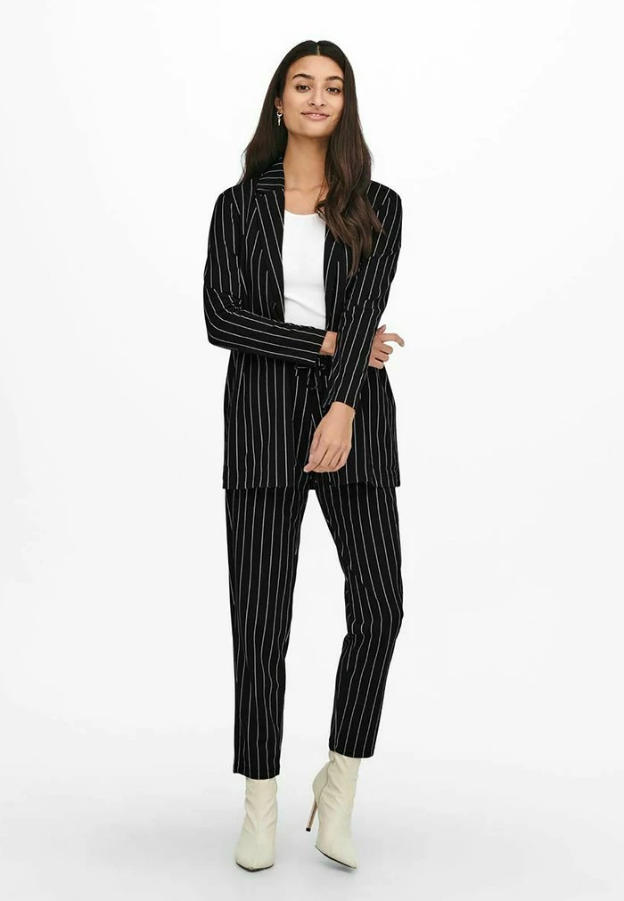 JDYCATIA NEW PANT JRS NOOS - Pantalon De Survêtement - Black 2 JDYCATIA NEW PANT JRS NOOS - Pantalon De Survêtement - Black – Image 2