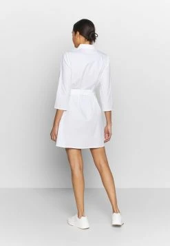 JDYHALL DRESS - Robe Chemise - White -JDY Soldes Magasin f0e6256d40a048d3aacf841317307cbd