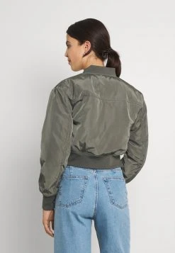 JDYDELTA CROPPED JACKET - Blouson Bomber - Kalamata 8 JDYDELTA CROPPED JACKET - Blouson Bomber - Kalamata -JDY Soldes Magasin f4eee0762fd649719a7cbc6573078611