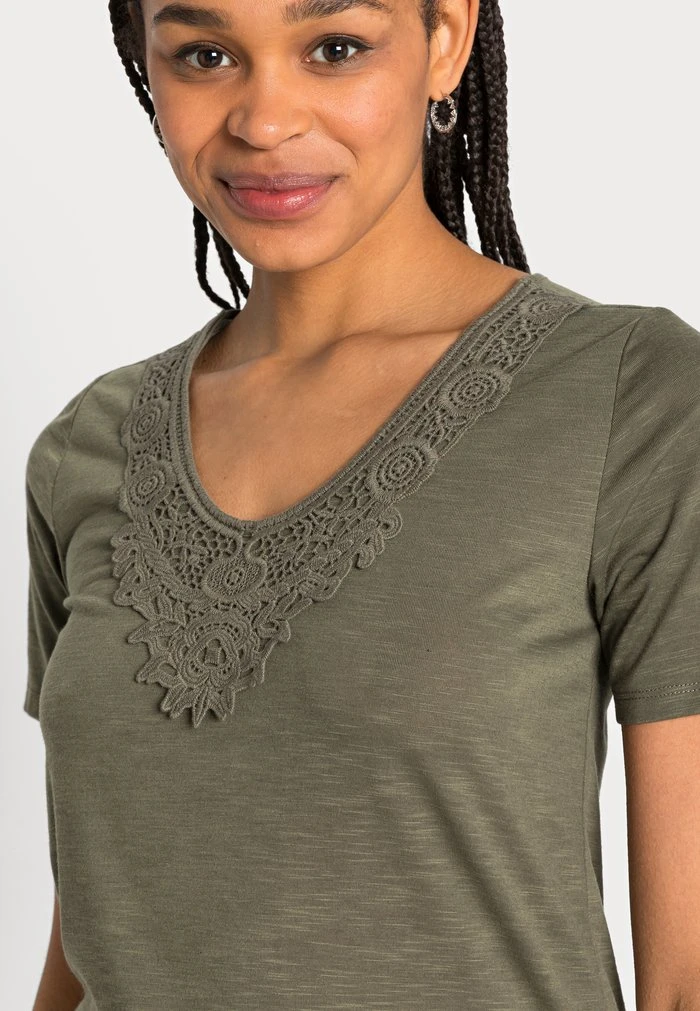 JDYDODO LACE - T-shirt Basique - Kalamata 5 JDYDODO LACE - T-shirt Basique - Kalamata – Image 5