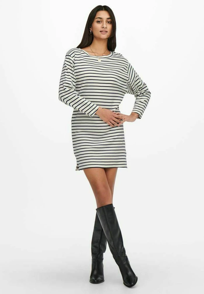 JDY Robe En Jersey - Antique White 2 JDY Robe En Jersey - Antique White – Image 2